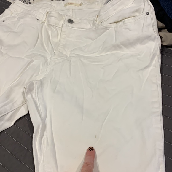 711 Skinny Levi’s white skinny jeans - Picture 6 of 7